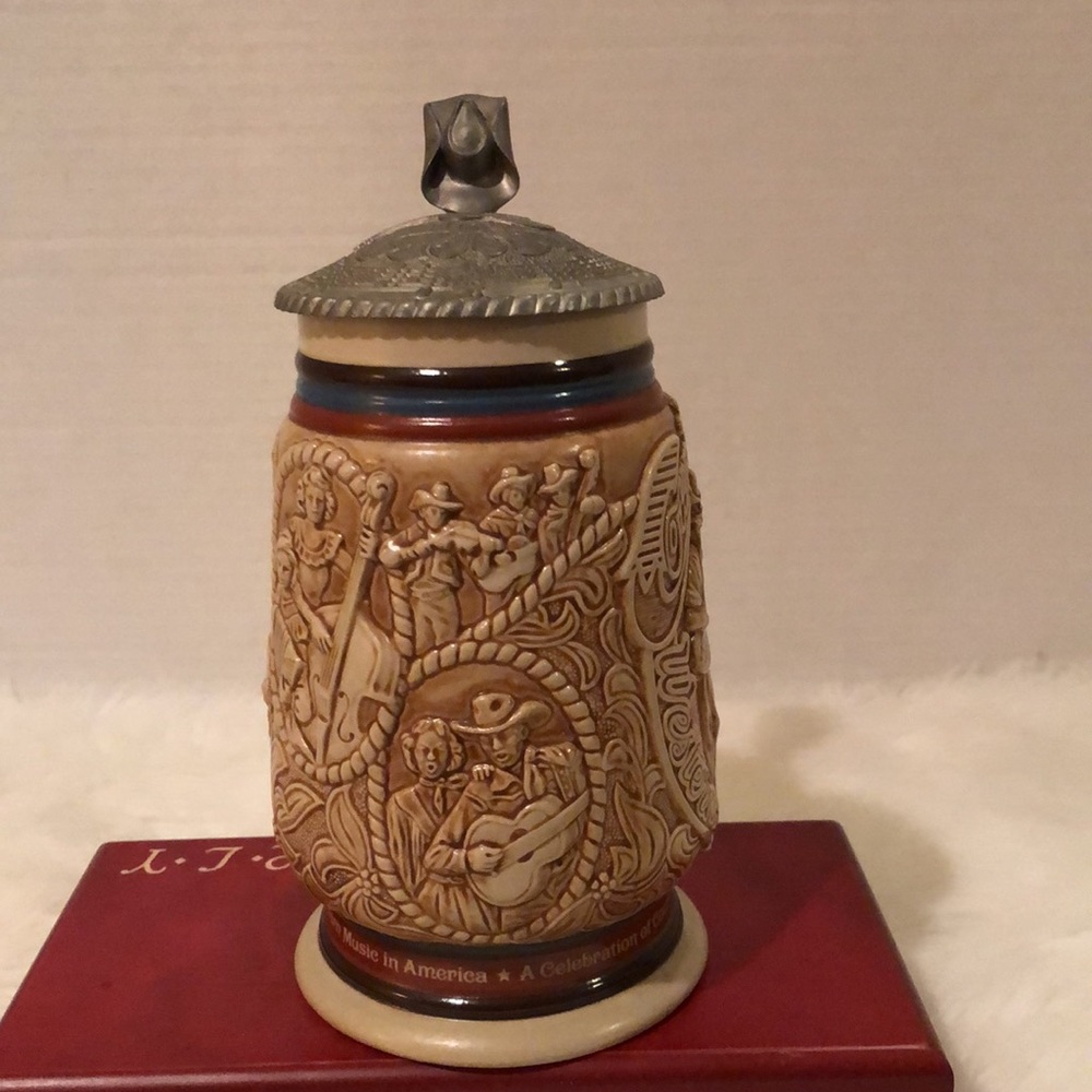 Avon 1994 Country&Western Music Stein - Picture 2 of 8